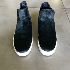 Zara woman’s fur boots sneakers